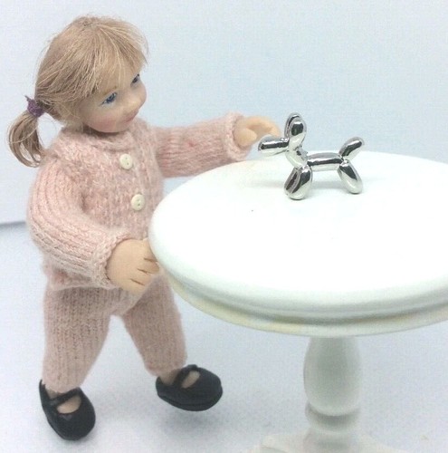 Dolls house balloon dog toy